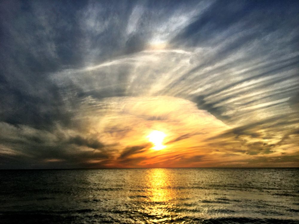 Inspiring sunset over the gulf waters. 