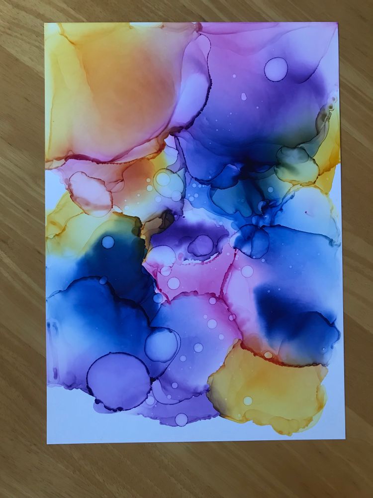 ちょっと前に見た頭上に広がっていたピンク色の空。
可愛いらしく幻想的な世界に暫し思考停止になりました。



#絵　#アート　#空　#ピンク　#幻想的
#art #artist #sky #fantastic #pink

