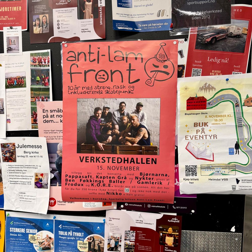 En rosa plakat for anti-lam front.