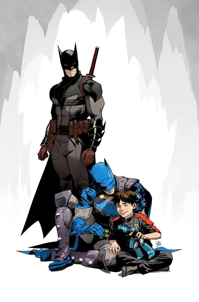 Desenho de Dan Mora pra capa do tie-in Knightfight #4, mostrando Damian Wayne com sua roupa de Batman, observando Bruce Wayne, seu pai, também com sua própria roupa de Batman, brincando com um garoto pequeno.
