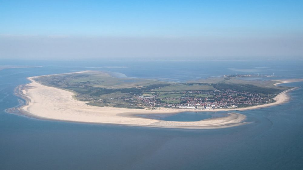 Gasbohrung vor Borkum: Gericht hebt Baustopp für Plattform auf