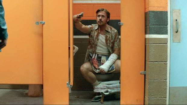 Ryan Gosling on the shitter in the absolutely unmatched The Nice Guys.