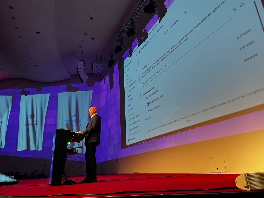 Marco Casalaina explaining the power of AI on stage