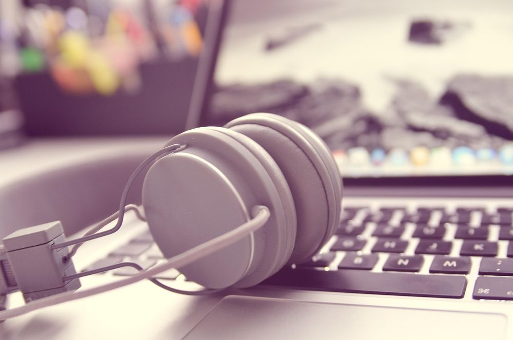 Headphones sitting on a laptop

Source:
Headphones Keyboard Apple - Free photo on Pixabay https://share.google/6OG7QuNb5DkRnCi3q