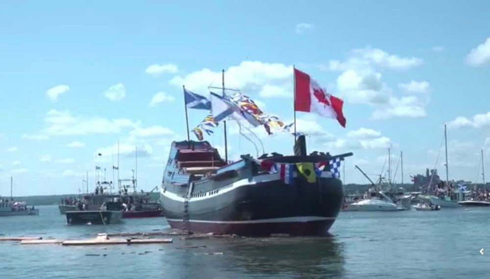 Screenshot of the livestream of the Ship Hector replica launch 