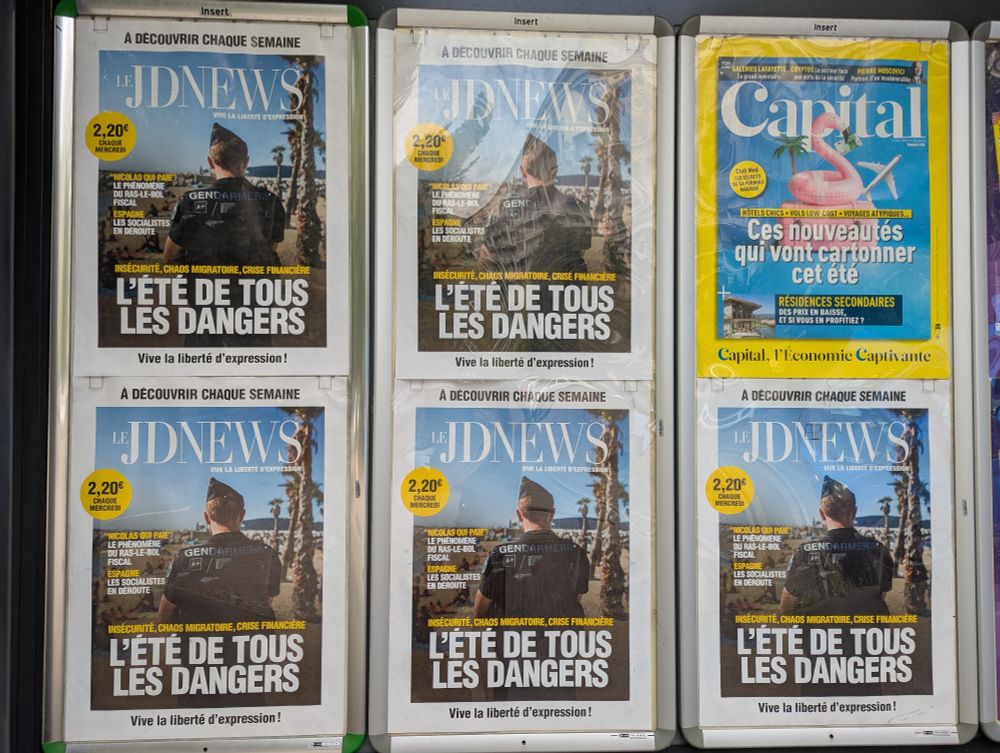 Des couvertures du jdnews partout car le propriétaire milliardaire achète tous les emplacements promotionnels pour se plaindre de ne rien pouvoir dire