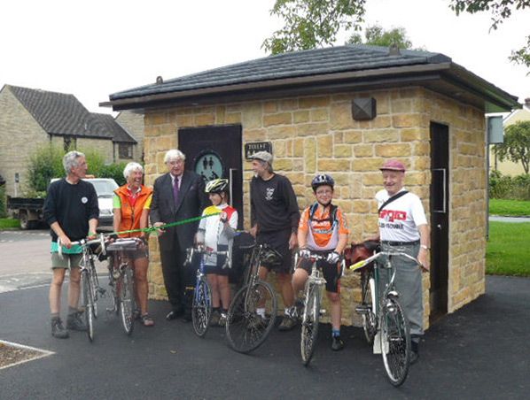 West Oxfordshire DC Cllr David Harvey and cyclists from the Veteran Cycle Club at the official opening, 31 August 2009
