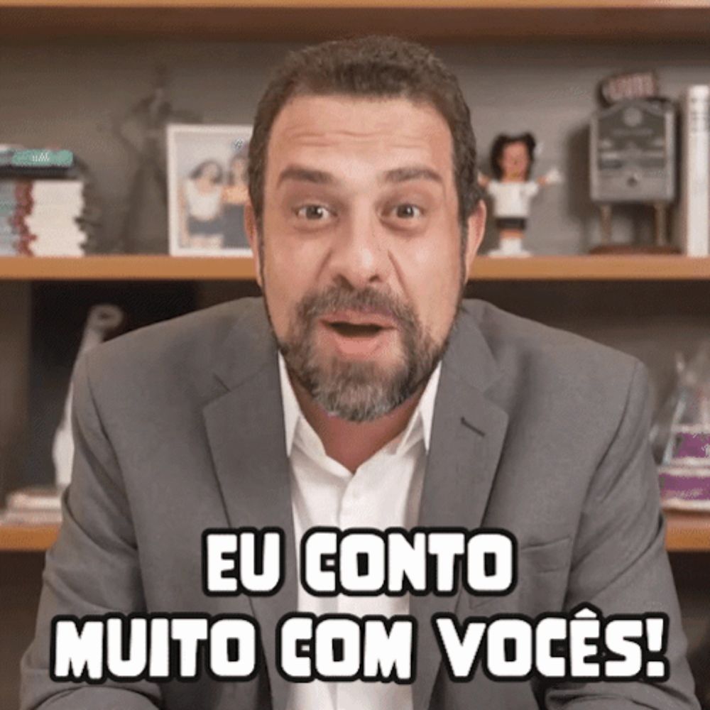 a man in a suit says eu conto muito com vocês