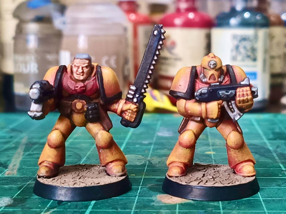 Side by side with an imperial fists sergeant from the same era (with similar squat proportions)