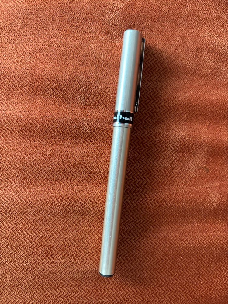 uni-ball deluxe fine pen 