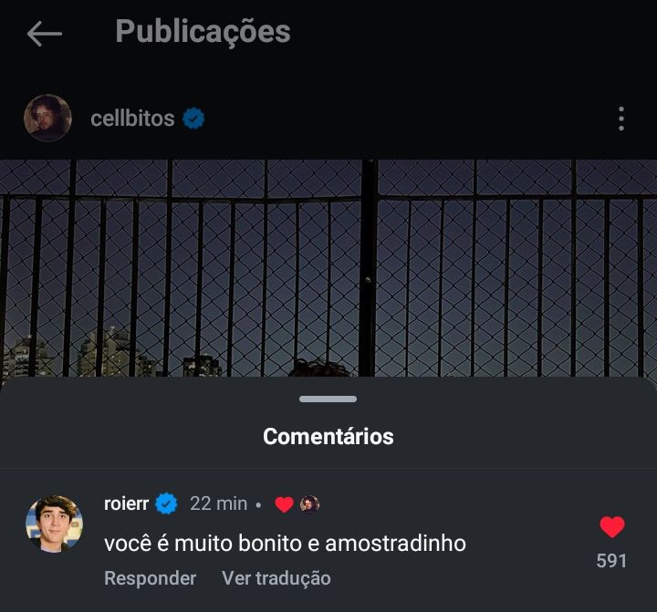 Roier nos comentários do Instagram com uma curtida do Cellbit: "Você é muito bonito e amostradinho"