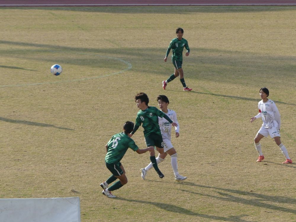 緑色がBANDITO生駒、白色がマッチャモーレ京都山城