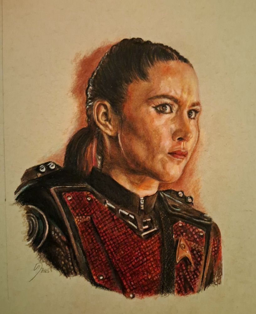 Colored pencil drawing of Star Trek SNW's security chief La'an, wearing her away mission uniform. 