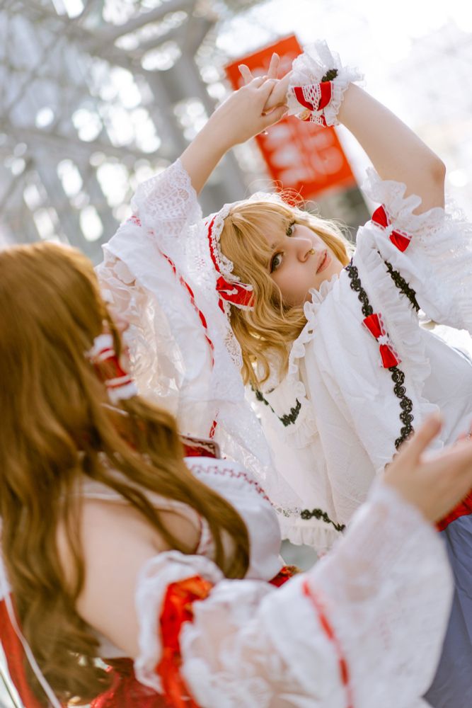 Pic from Reimu and Alice shoot done by Kanamera
