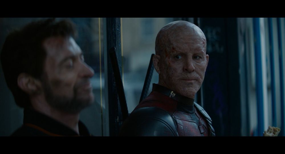 少し目線を外し、一応の同意をするような表情のウェイド。