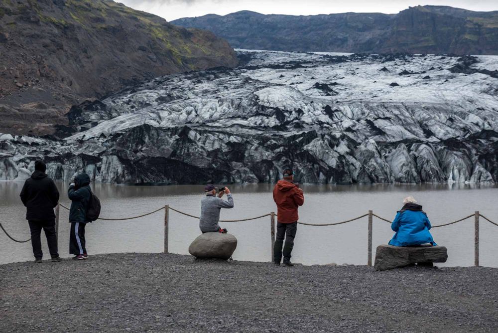 View point in front of Sólheimajökull.