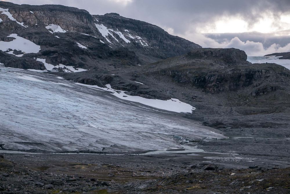 Snout of Midtdalsbreen.