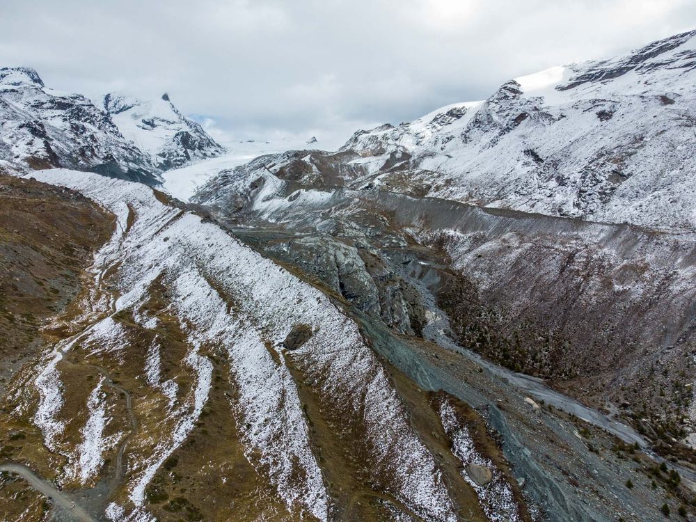 Subsidiary moraine ridges to the north of Findel Glacier, accentuated by their snowy distal slope.
