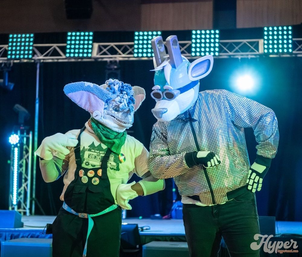 Tommy and Typo at Eufuria #025's Fursuit Dance Competition.