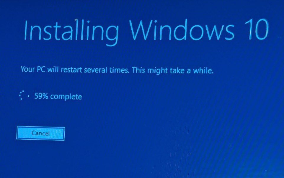 Installing Windows 10 screen.