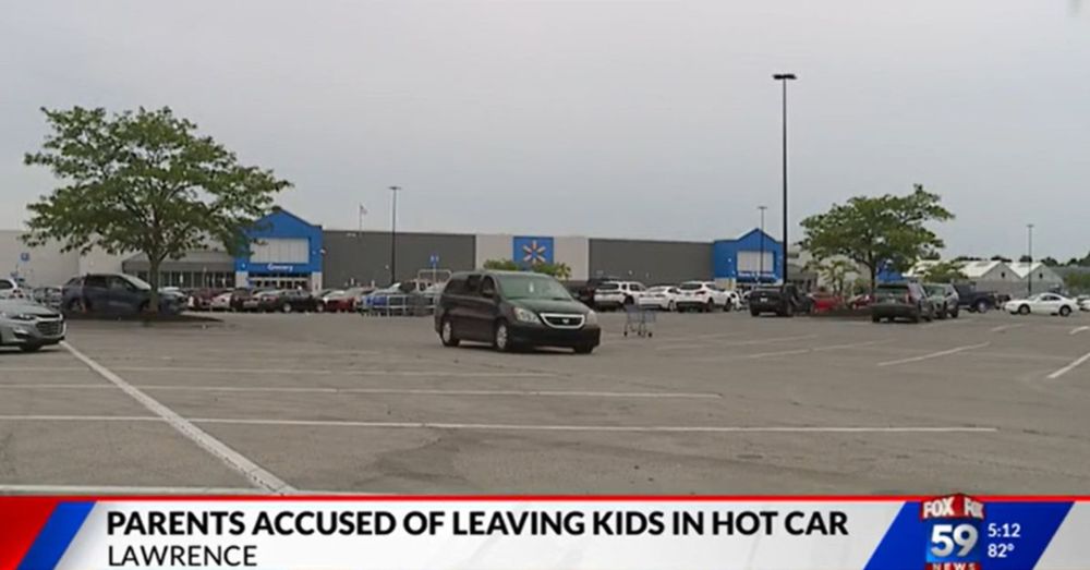 Parents left kids in locked car that reached 125 degrees in Walmart parking lot: Cops