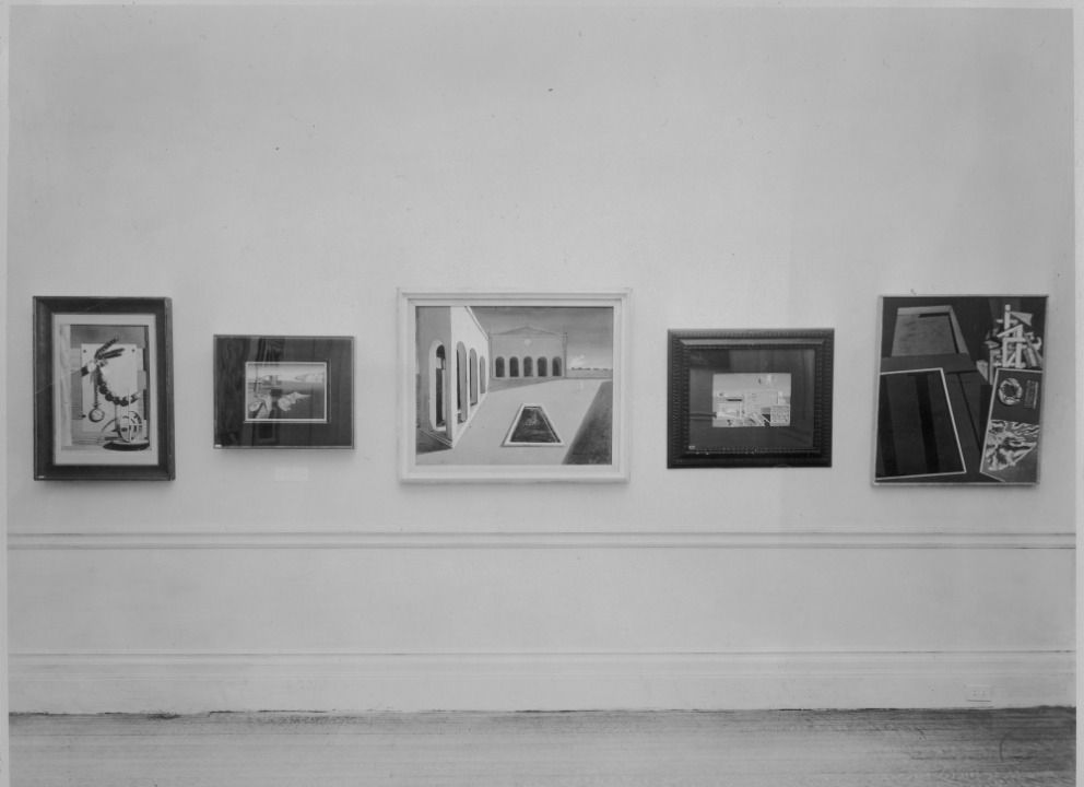 Foto de uma exposição do MoMA em 1934.