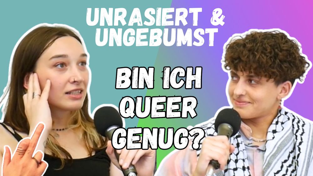 Bild zeigt mich und meine*n Gesprächspartner*in Mati, mit Mikros in der Hand. Oben steht der Podcast-Titel 