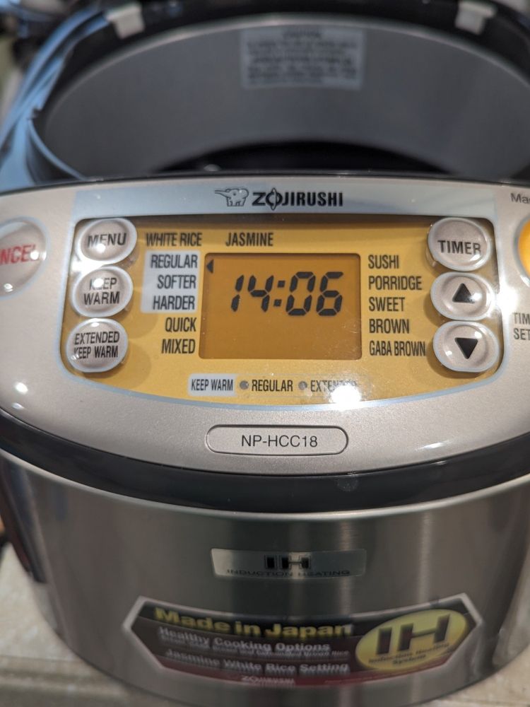 Zojirushi rice cooker. 