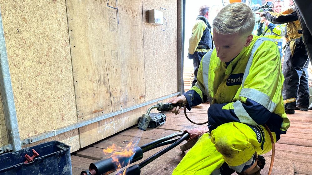 Breuk in stroomkabel leidt tot flinke operatie tussen Monnickendam en Marken