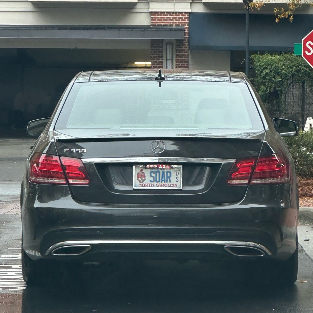 License plate "SOAR"