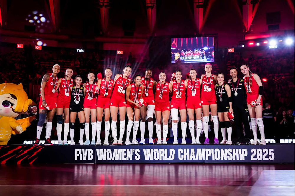 🥈 Seleção Turca Feminina de Vôlei, vice-campeãs inéditas do Mundial