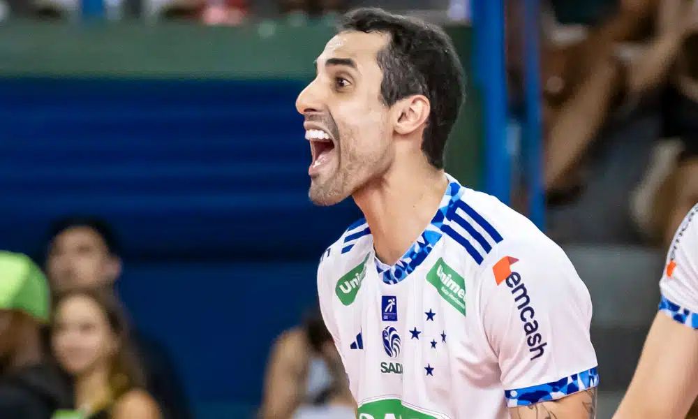 Douglas Souza, ponteiro do Sada Cruzeiro