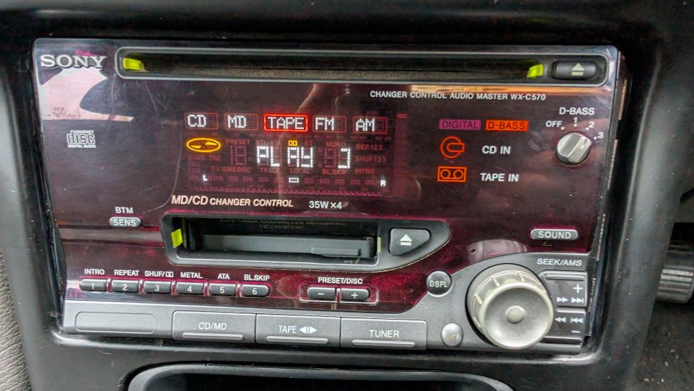 Sony WX-C570 playing a cassette installed in 'Merle' the 2000 Ford Mondeo LX TD estate.