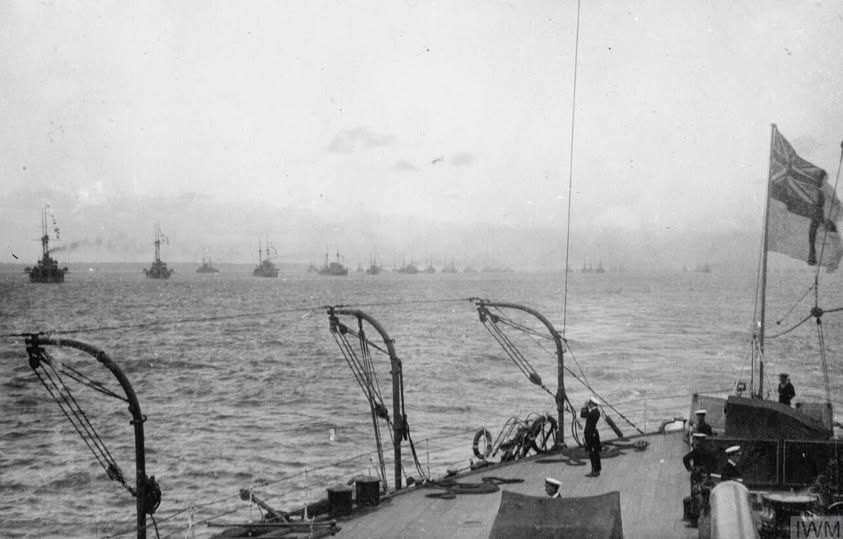  IWM (Q 102473)
