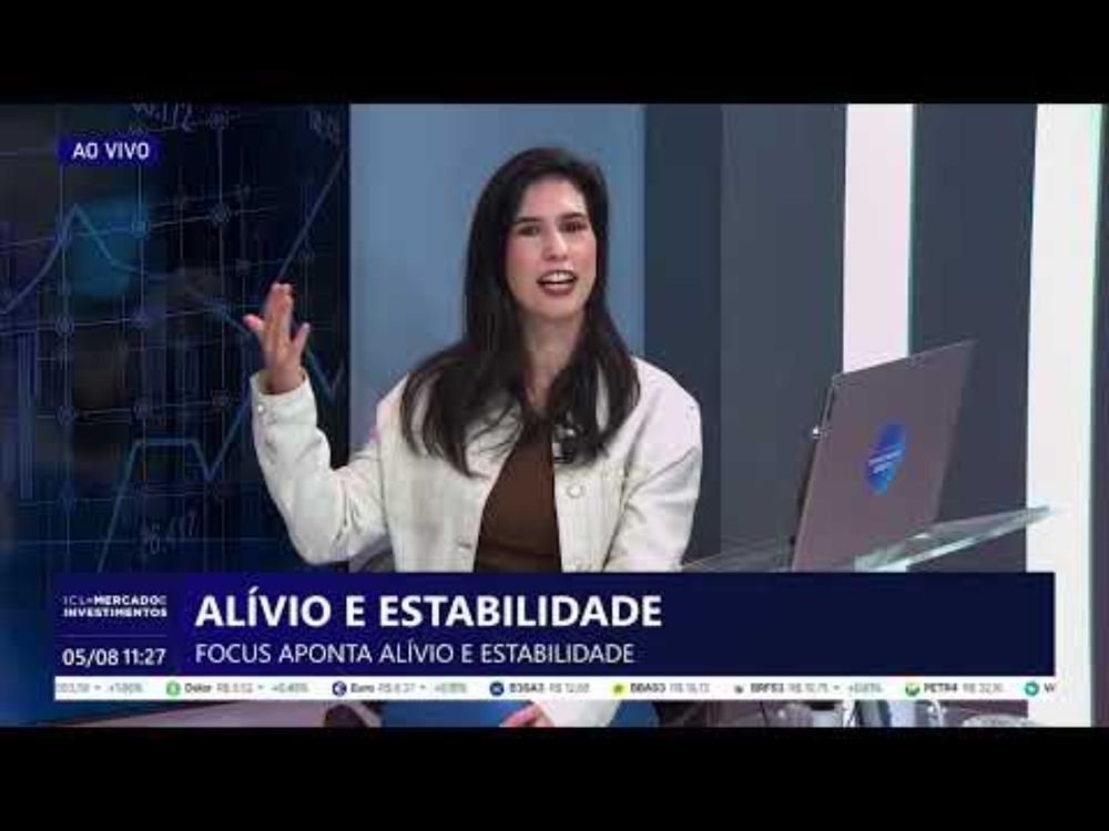"A SELIC deve continuar em 15% por um período mais longo", analisa Deborah Magagna