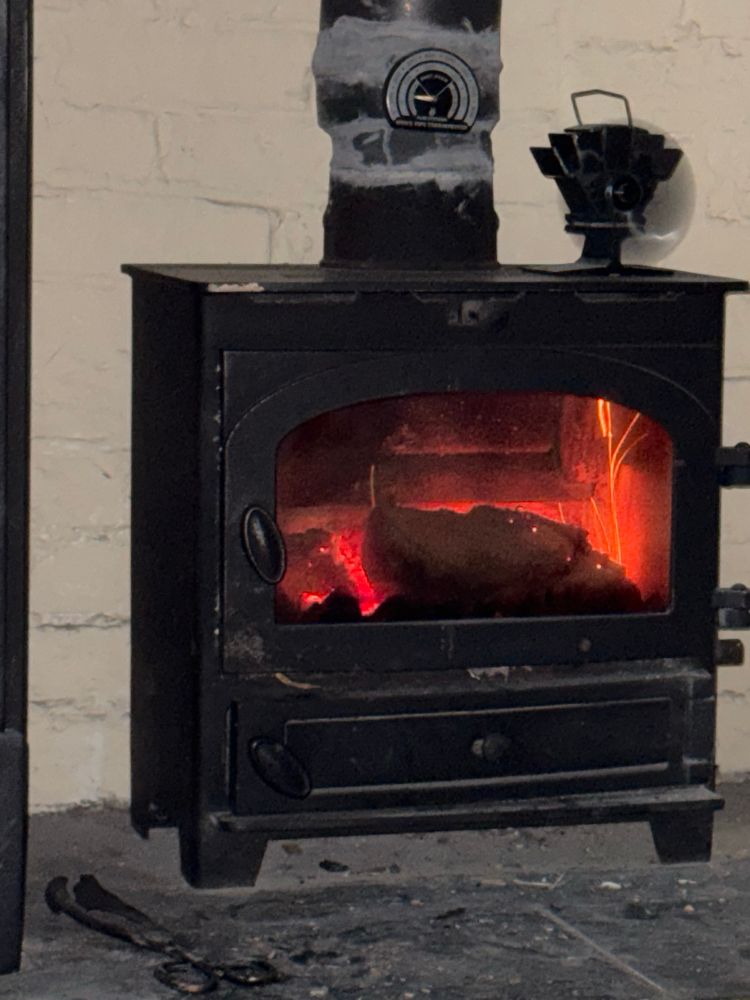 Woodburner lit