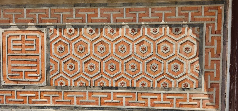 Hexagonal brick pattern at a temple in korea 