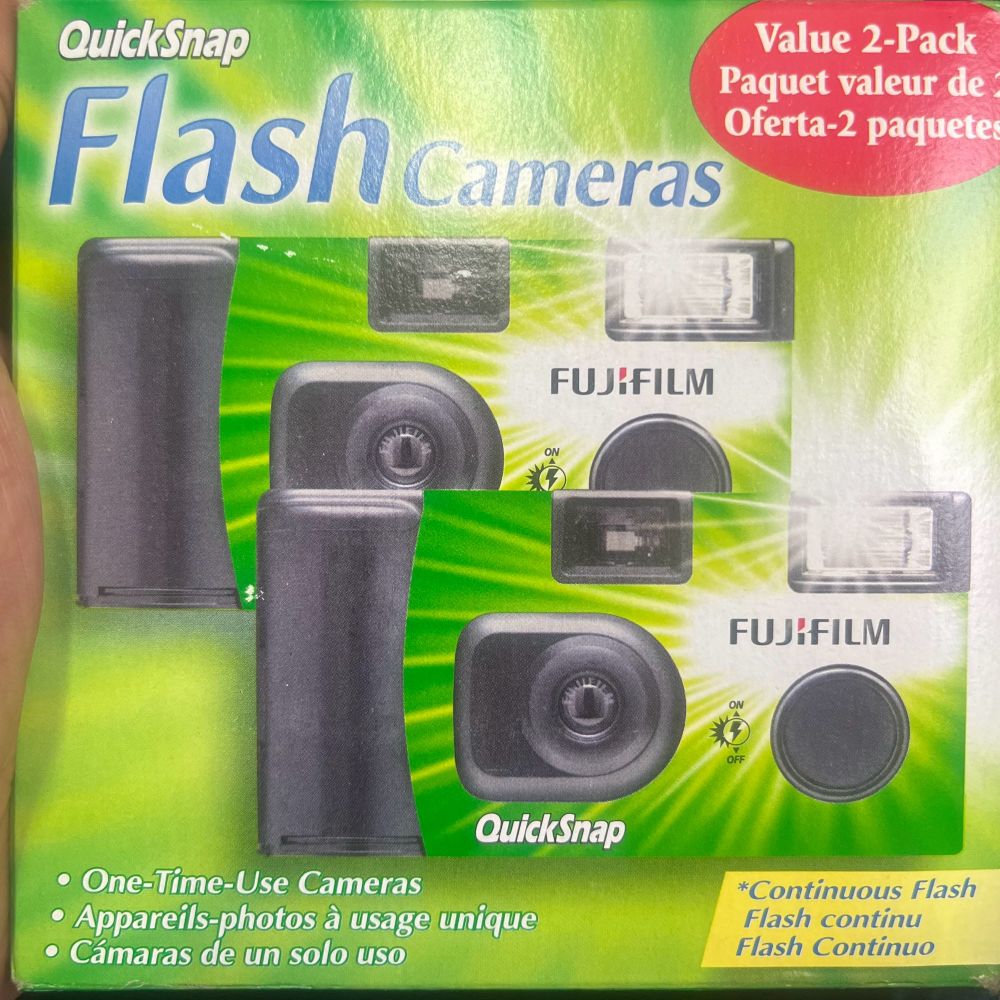 2-pack of Fujifilm disposable film cameras with 400 iso film.