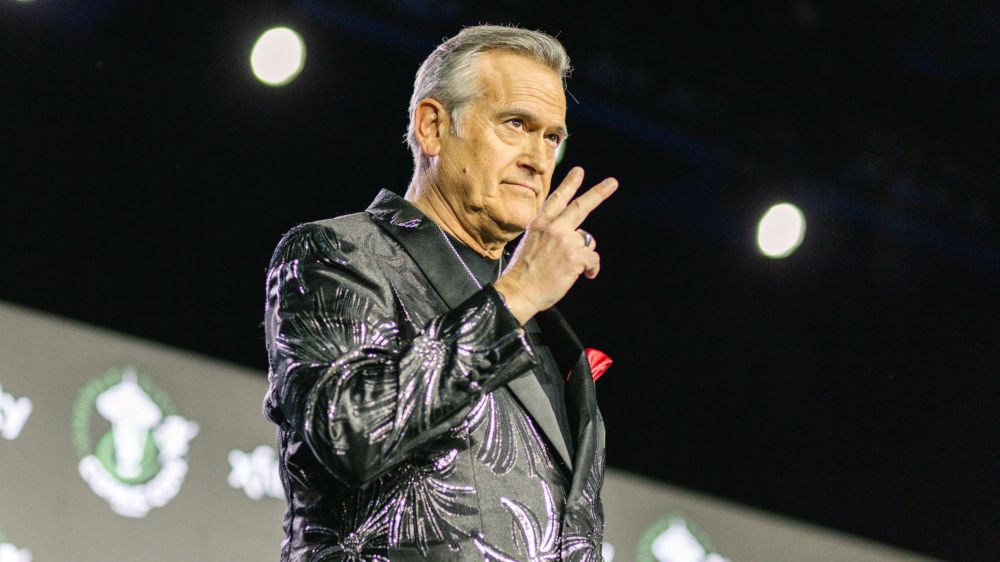 Evil Dead icon Bruce Campbell is "so in" to be on Star Trek: Strange New Worlds, despite not exactly knowing what Star Trek: Strange New Worlds is