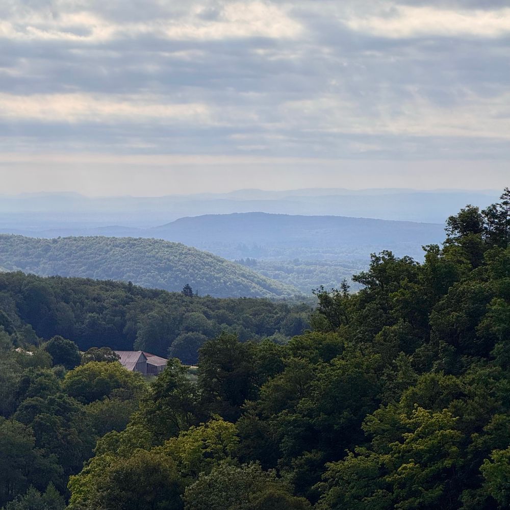 Zoomed in view of the distant mountains 