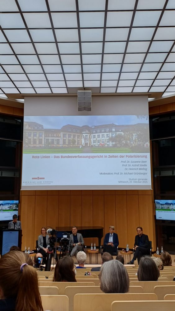 Saal der Bucerius Law School, Hörsaal, Veranstaltung mit Susanne Baer