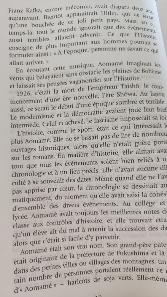 -« Ce que l'Histoire enseigne de plus important aux hommes pourrait se formuler ainsi : "À l'époque, personne ne savait ce qui allait arriver."» Haruki Murakami #BookSky #Quote #reading