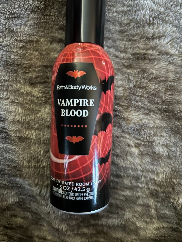 bath & body works vampire blood concentrated room spray. 1.5 oz. 