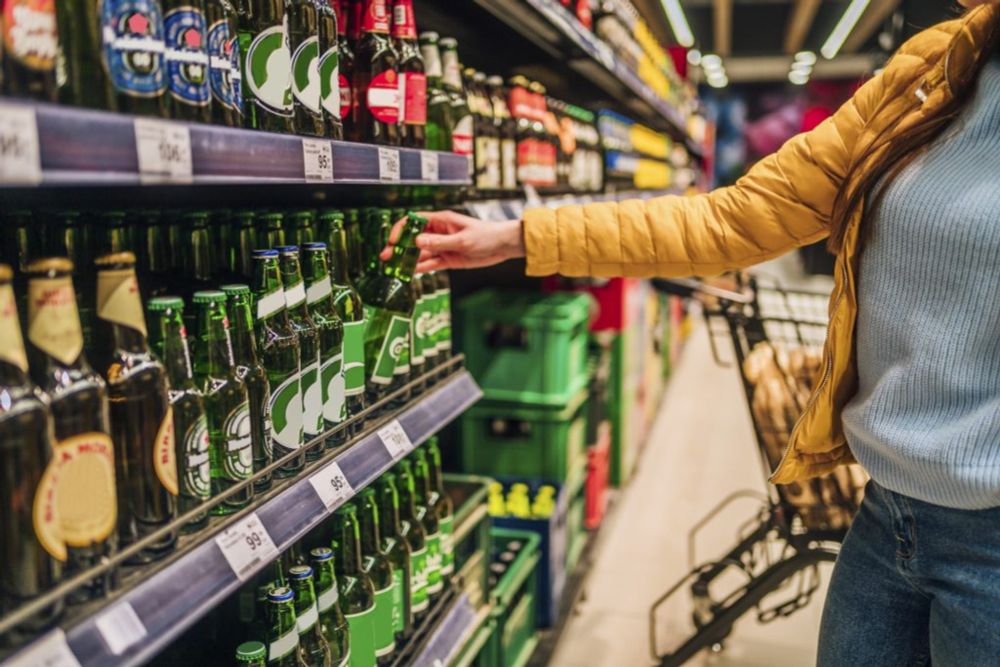 Lobbying Hangover: How intense alcohol industry pressure put Commission labelling plans on the rocks - Consumer Corner