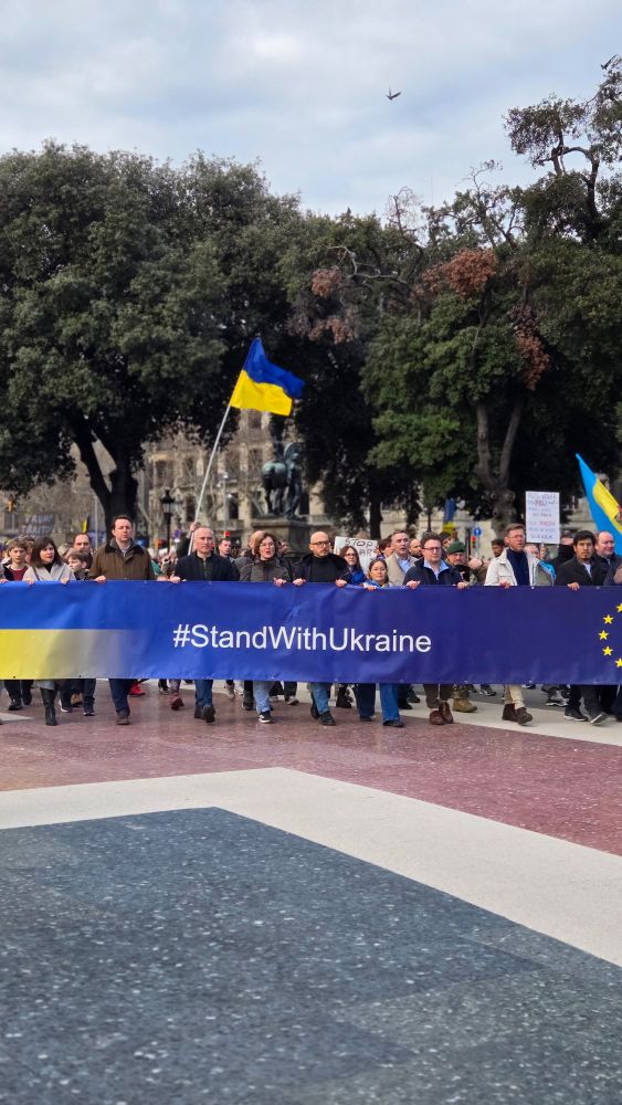 Demonstration in Barcelona marking the third anniversary of Russia's invasion of Ukraine.