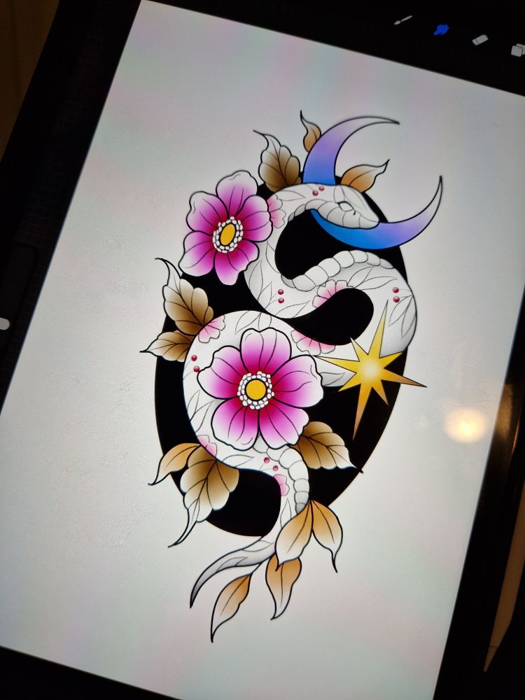 Slange med sort bakgrunn, halvmåne, stjerne og blader. En del farger.