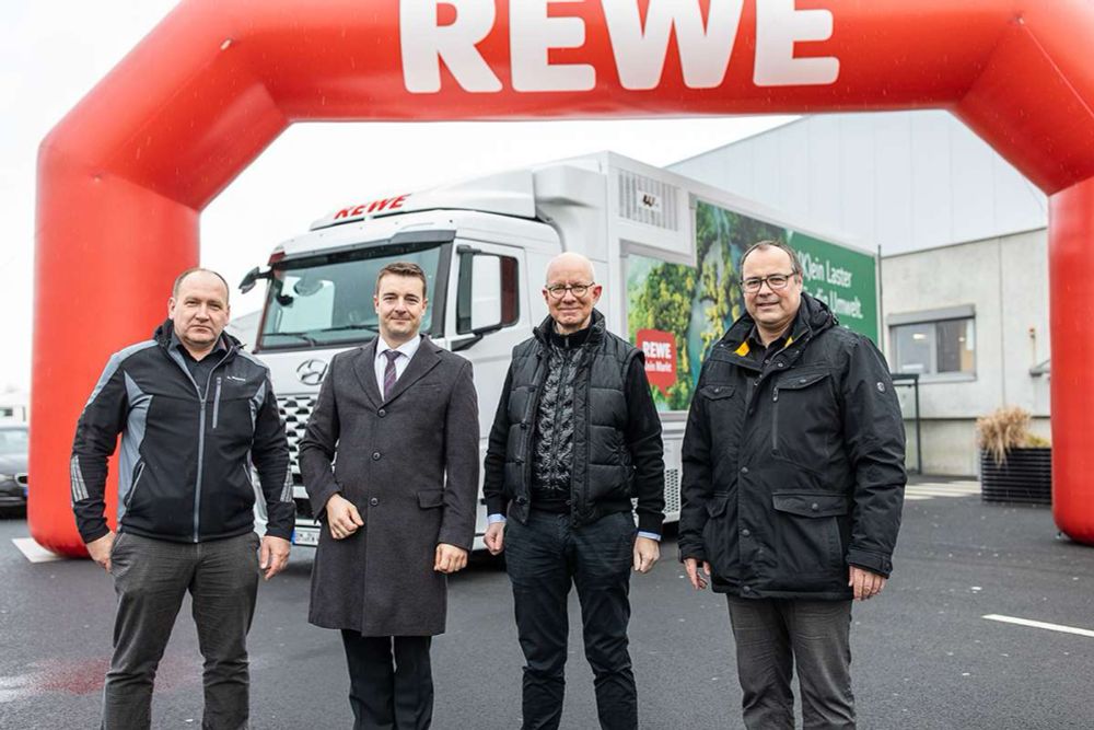 Lebensmittellogistik: Rewe setzt auf Dekarbonisierung der Lkw-Flotte