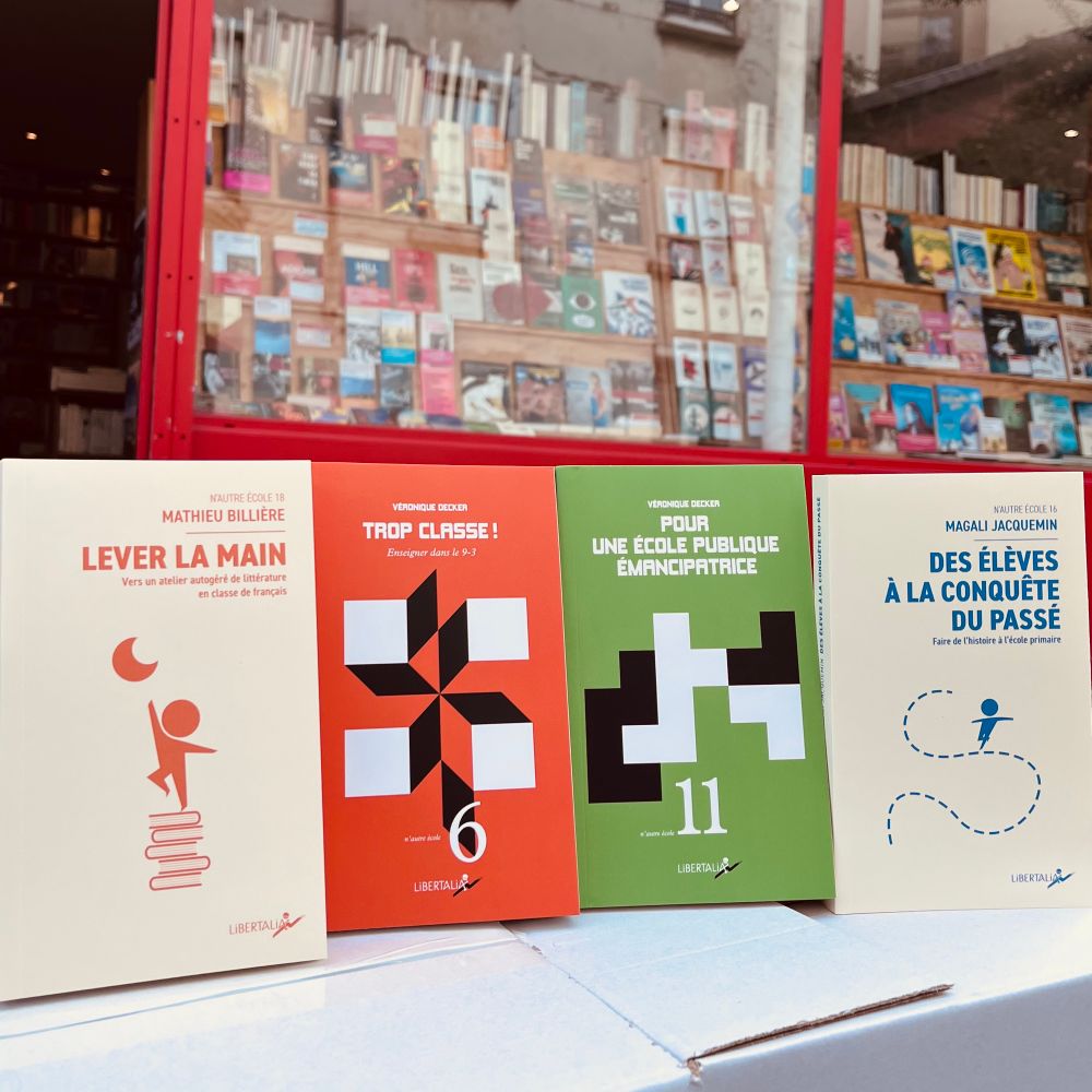 Réception de trois palettes comprenant 4 titres de la collection N’Autre École