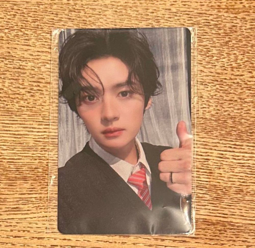 Stray Kids Lee Know SKZHOP Limited photocard themed around the Youth mv