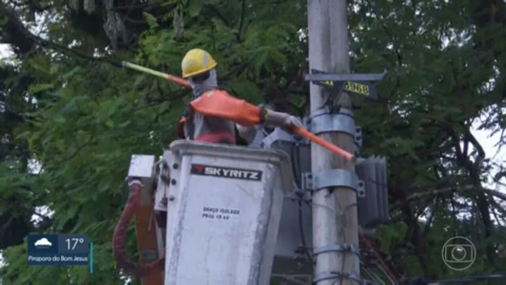 Após chuva moderada, Grande SP registra queda de energia em mais de 40 mil imóveis, segundo a Enel